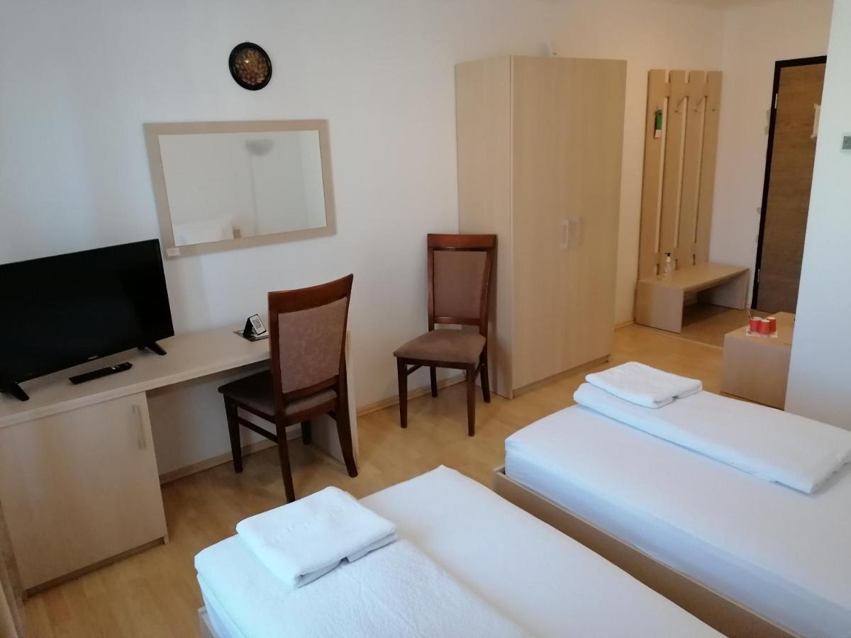 Casa La Fayette Hotel Timisoara Luaran gambar