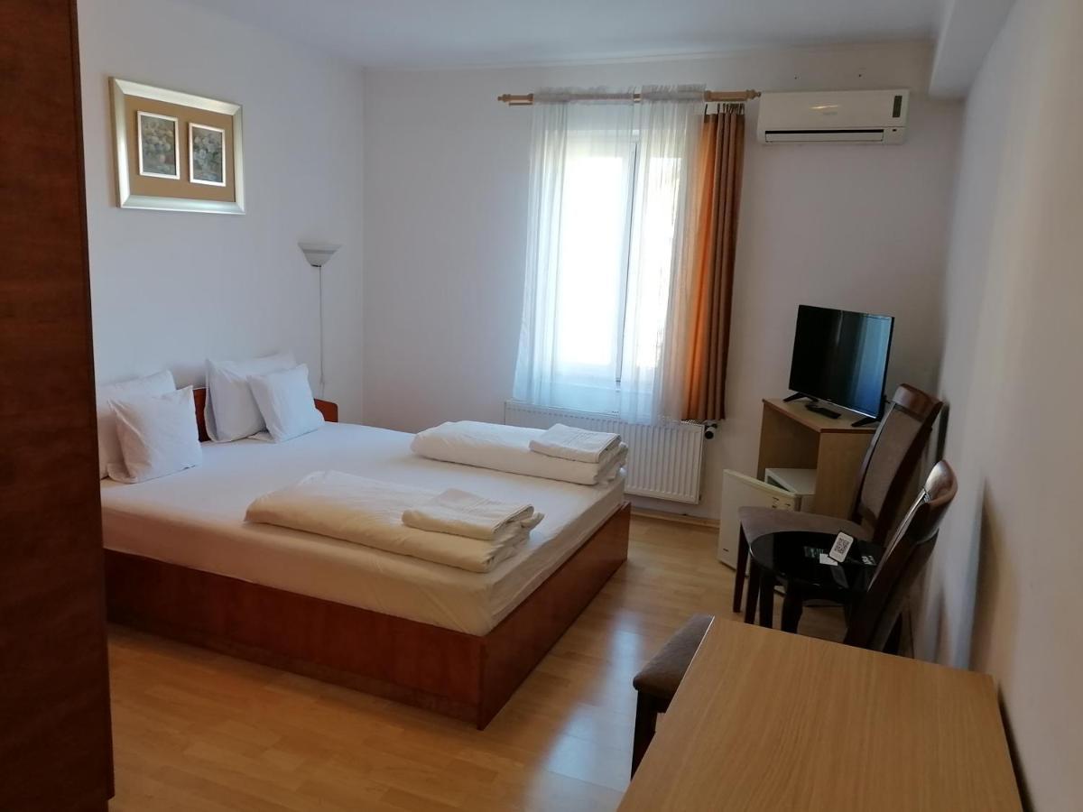 Casa La Fayette Hotel Timisoara Luaran gambar