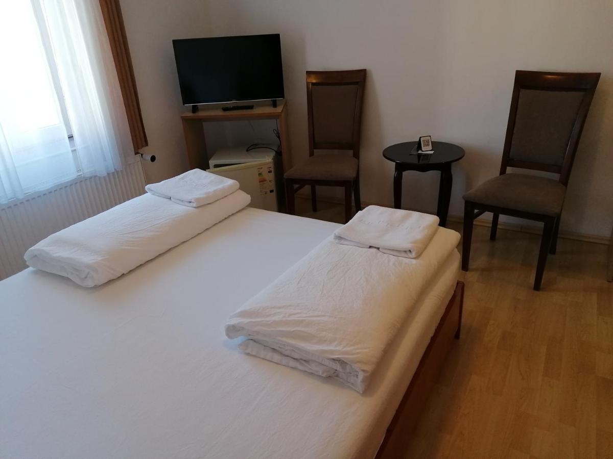 Casa La Fayette Hotel Timisoara Luaran gambar