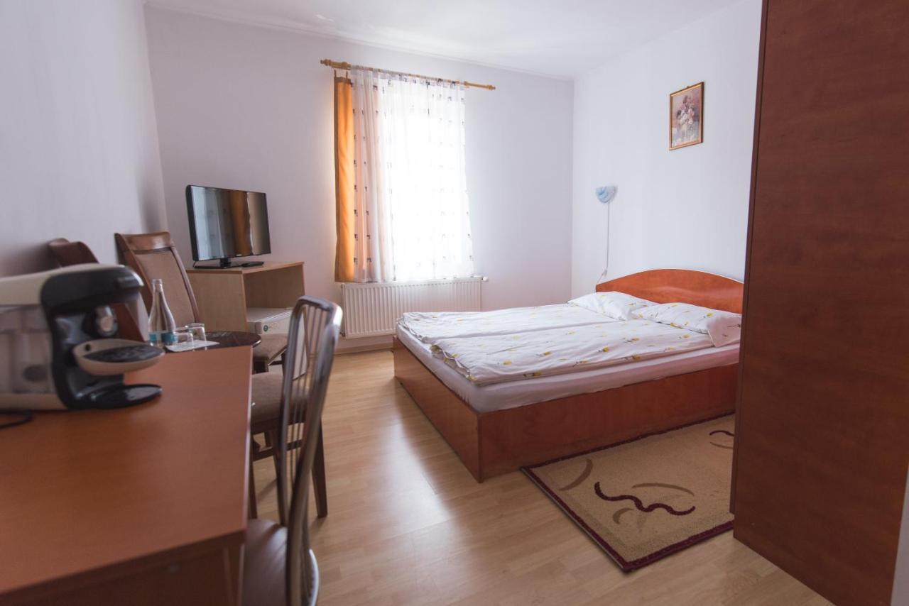 Casa La Fayette Hotel Timisoara Luaran gambar
