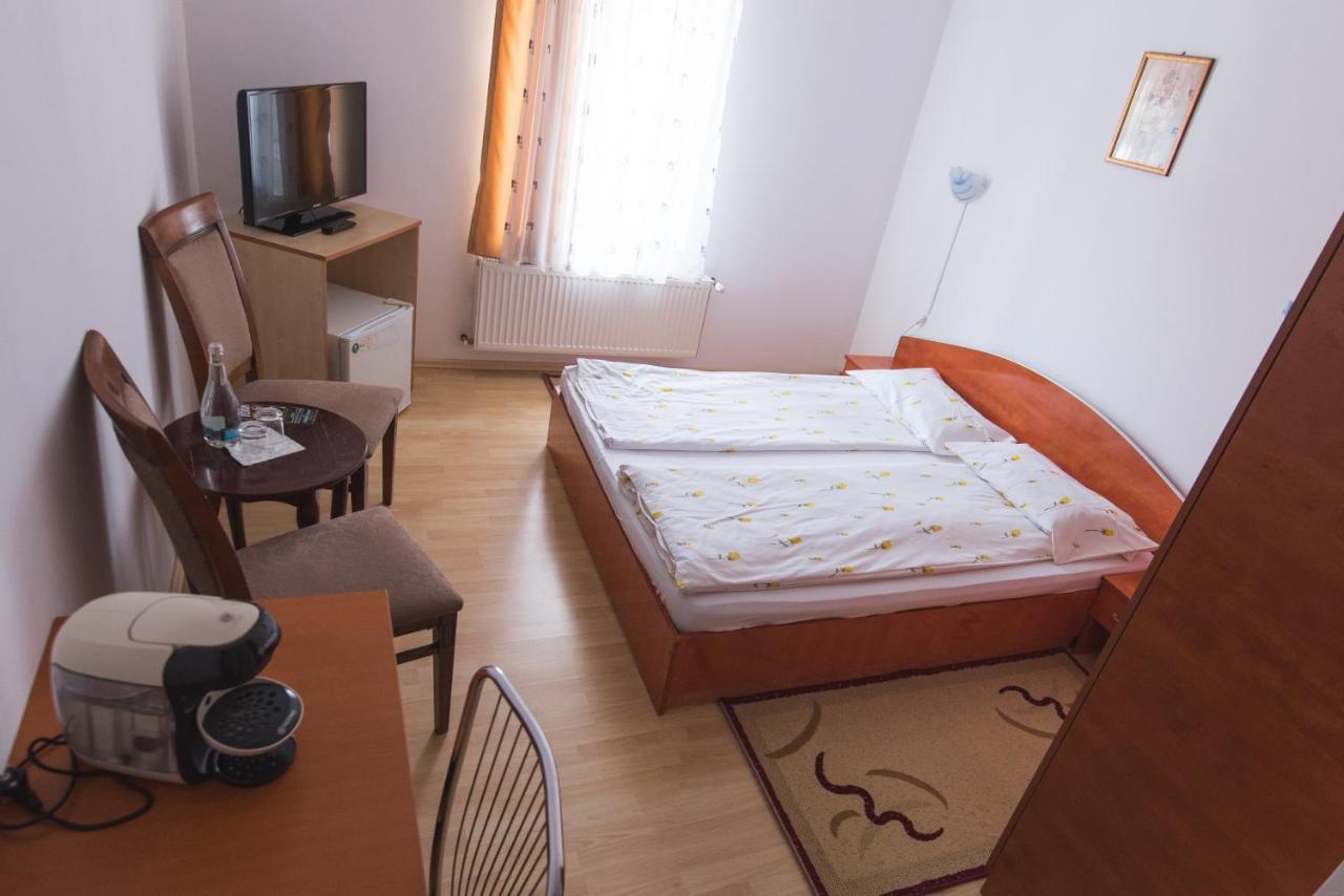 Casa La Fayette Hotel Timisoara Luaran gambar